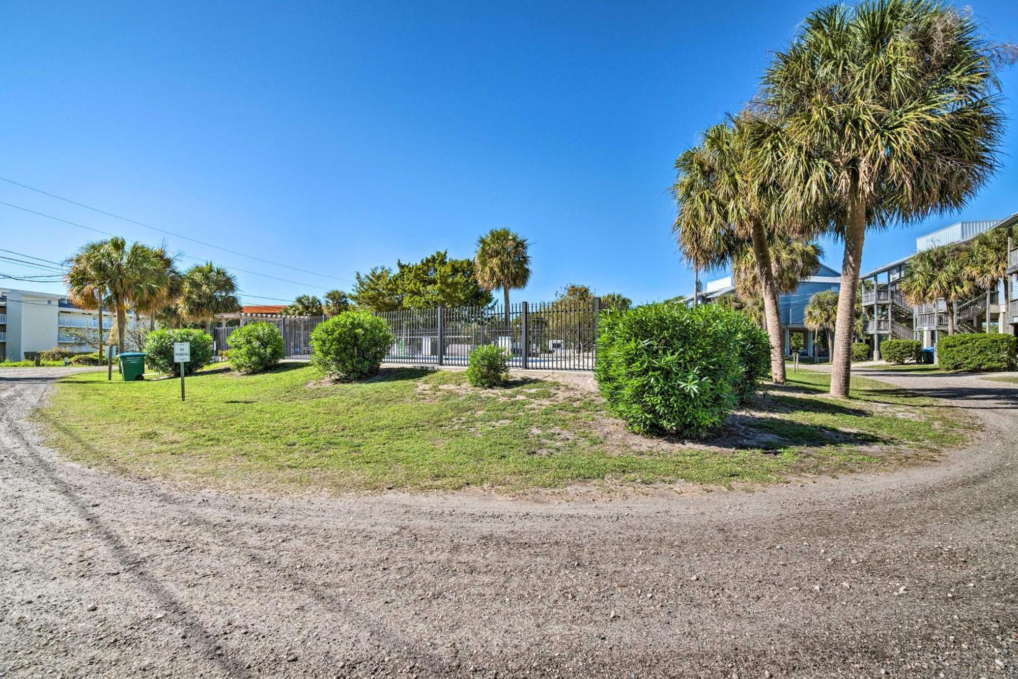 Beachfront Cedar Key Retreat With Pool Access! Eksteriør billede