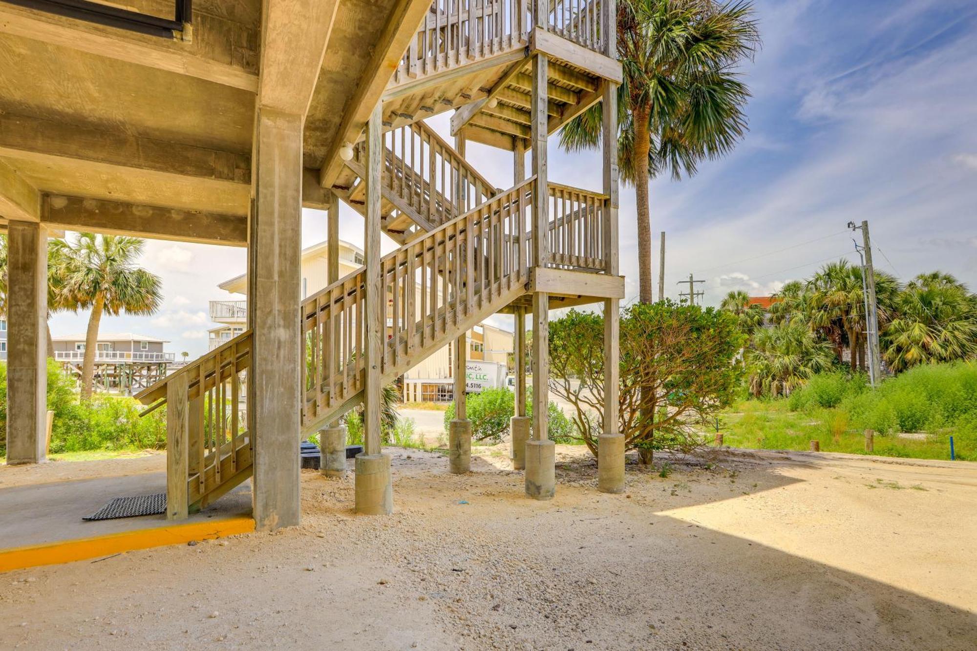 Beachfront Cedar Key Retreat With Pool Access! Eksteriør billede