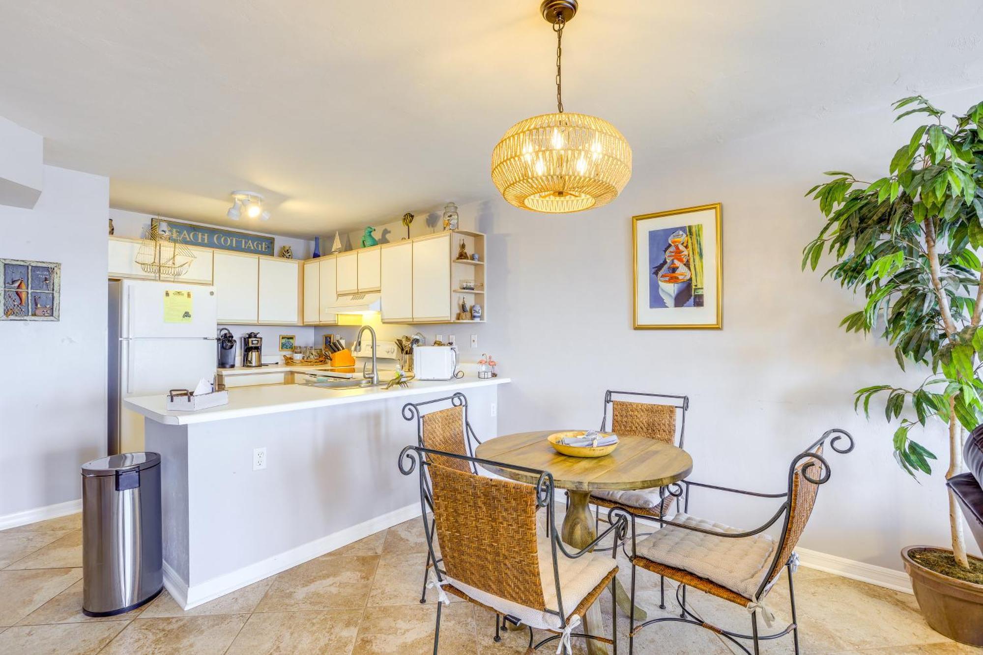 Beachfront Cedar Key Retreat With Pool Access! Eksteriør billede